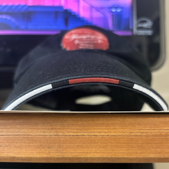 D.G. Yuengling & Son Established 1829 Bottle Cap Pottsville, PA - Picture 3 of 4